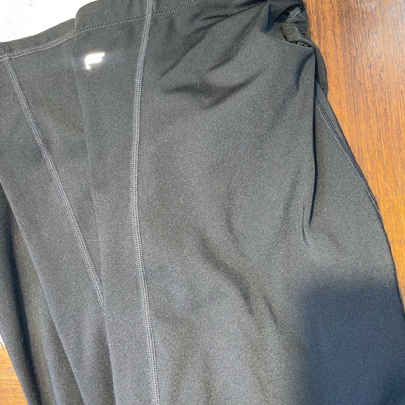 Woman’s size medium bundle of fabletics leggings - Picture 2 of 3